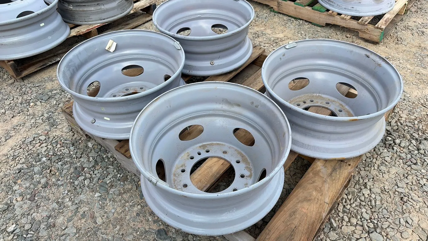 (4) 19.5" Rims
