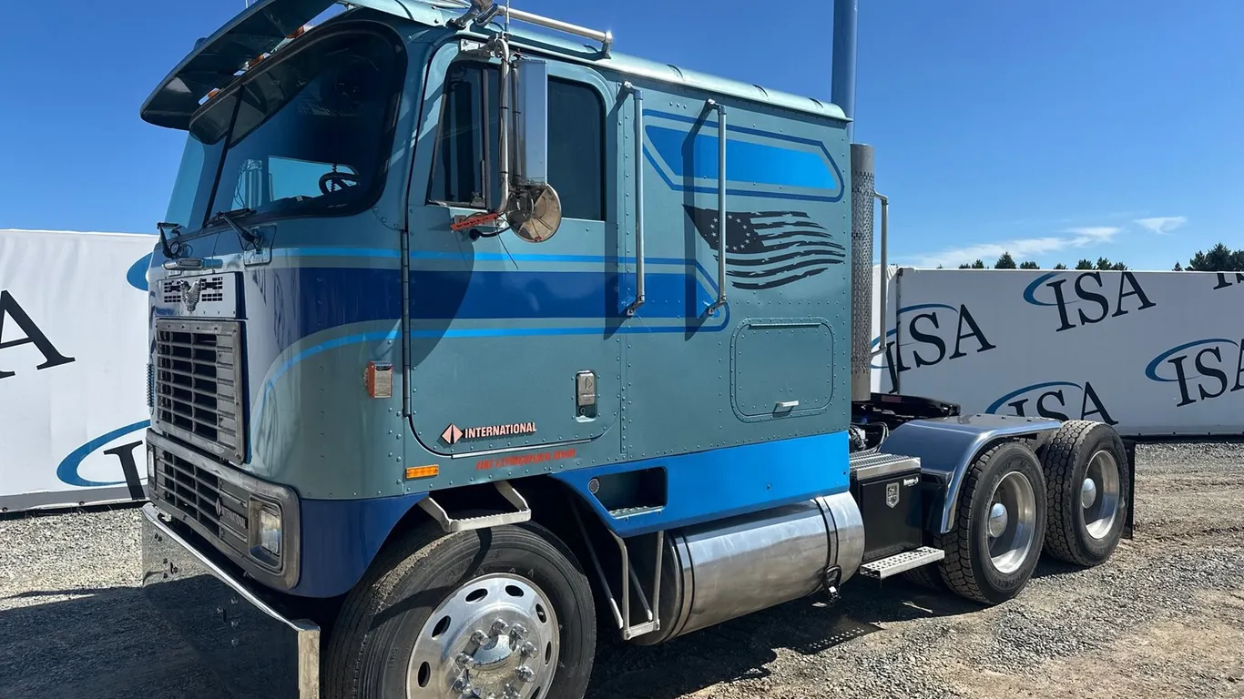 1990 International 9600 Eagle Cabover Sleeper Cab Truck Tractor