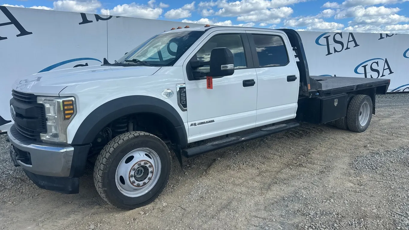 2019 Ford F-550 4x4 Flatbed Pickup Truck
