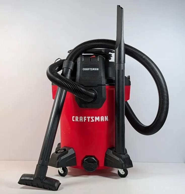 Craftsman 8 Gallon 3.5 Peak HP Wet/Dry Shop Vacuum