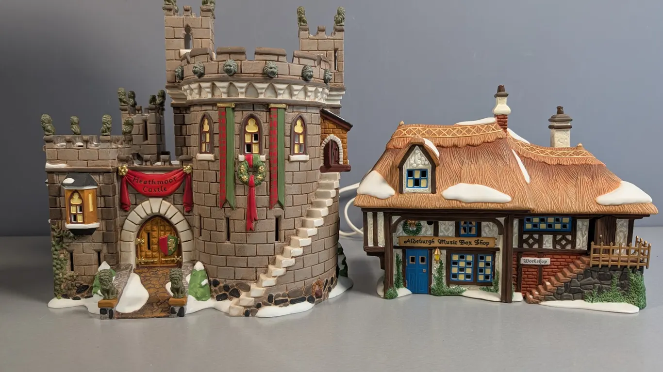 Department 56 Dickens' Village Heathmoor Castle & Aldeburgh Music Box Shop
