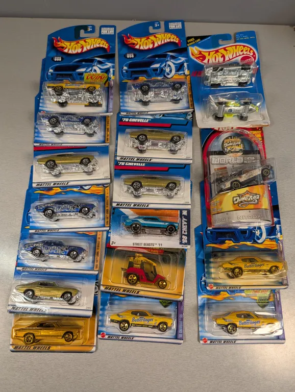 Large Lot of 18 Mattel Hot Wheels Die-Cast Cars