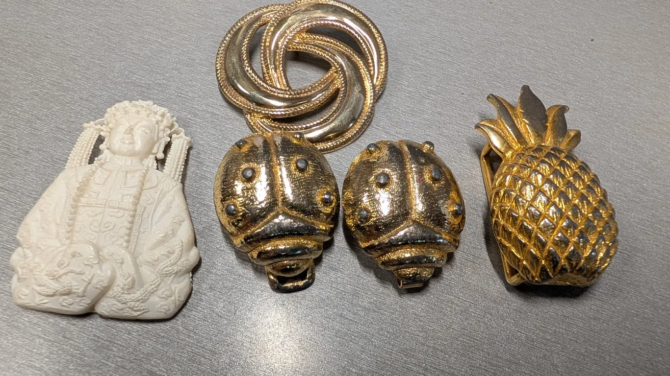 Collection of Scarf Clips