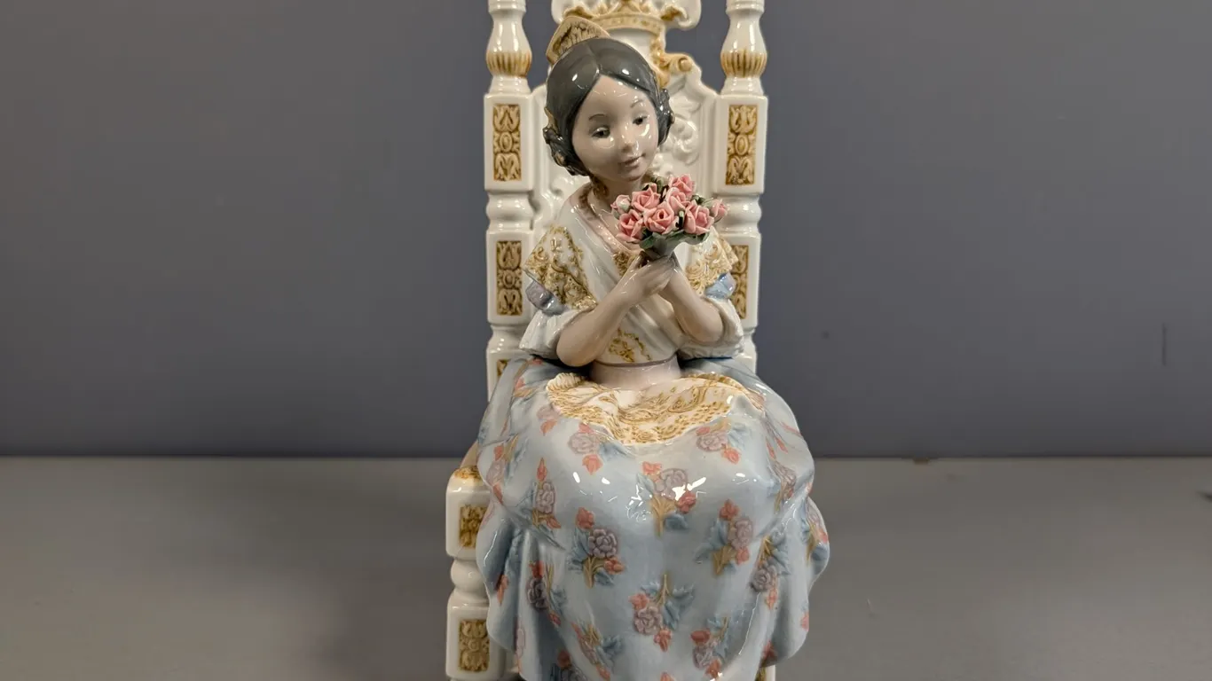 Lladro "A Little Dreamer" Porcelain Figurine