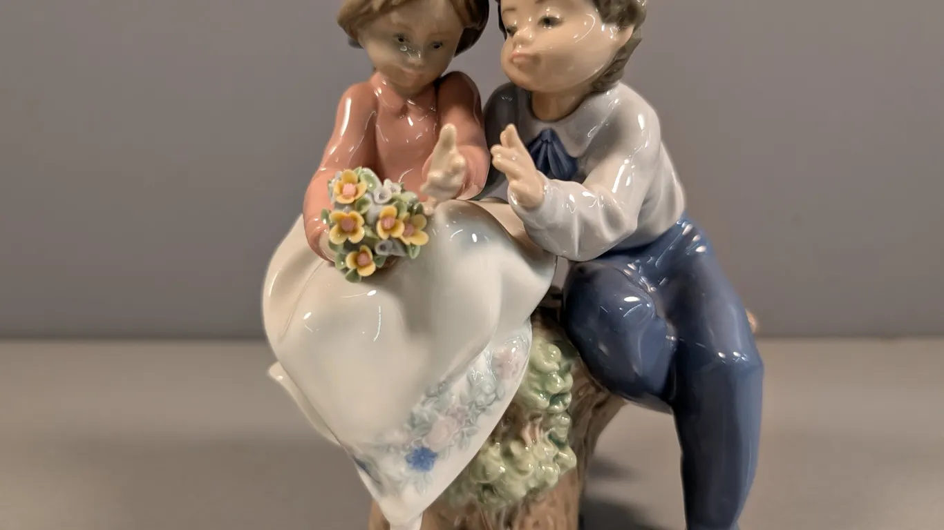 Lladro "Little Dreamer" Porcelain Figurine