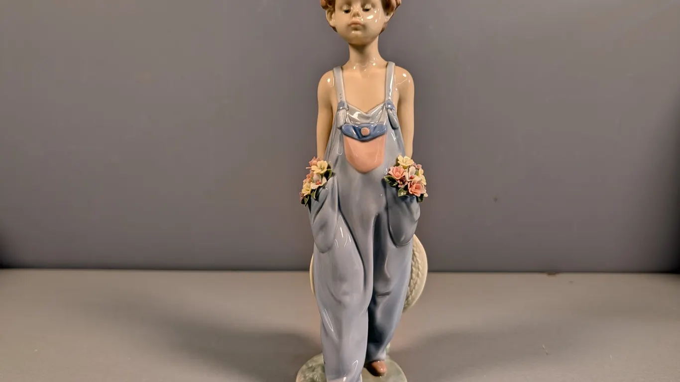 Lladro Porcelain Figurine "Boy with Hat"