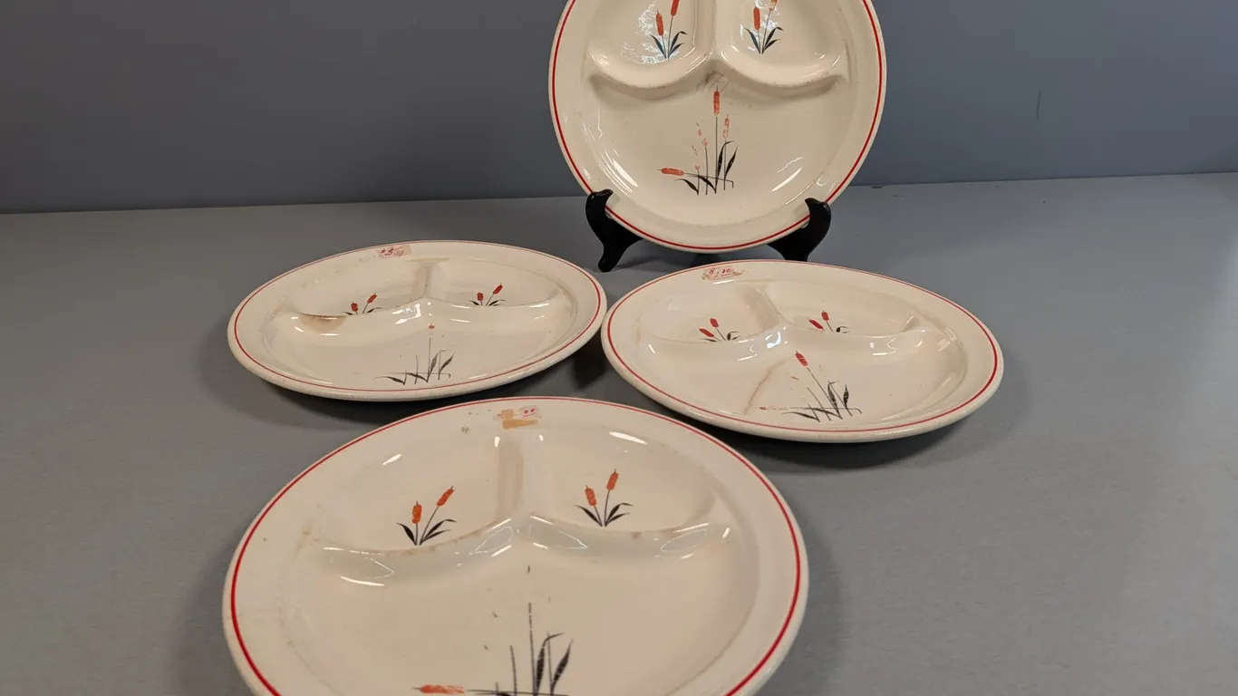 Sears Roebuck & Co. "Cat Tail" Divided Plates (Set of 4)