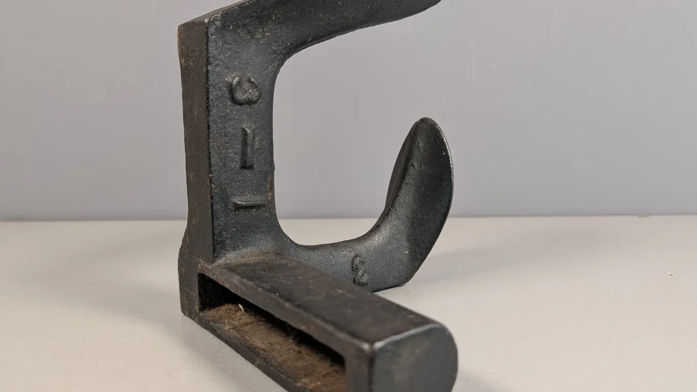 Antique Cast Iron THE WARRANTED WONDER Shoemaker’s Last