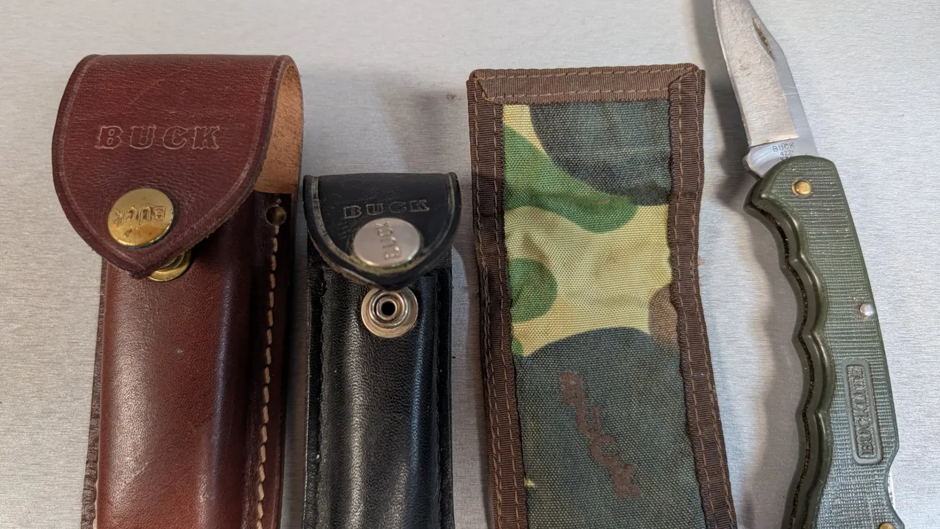 Buck 422 Folding Knife with Three Sheaths