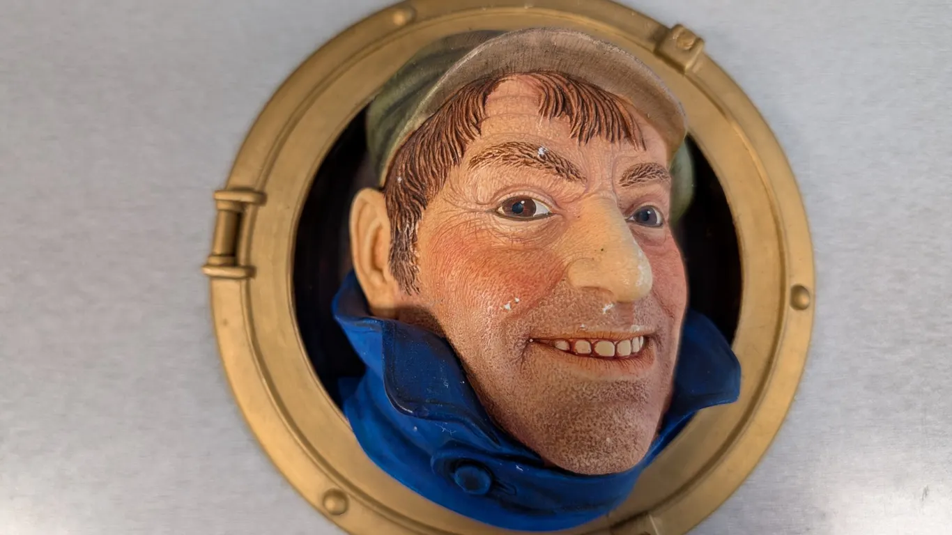 Vintage Legend Products Handpainted Porthole Wall Plaque