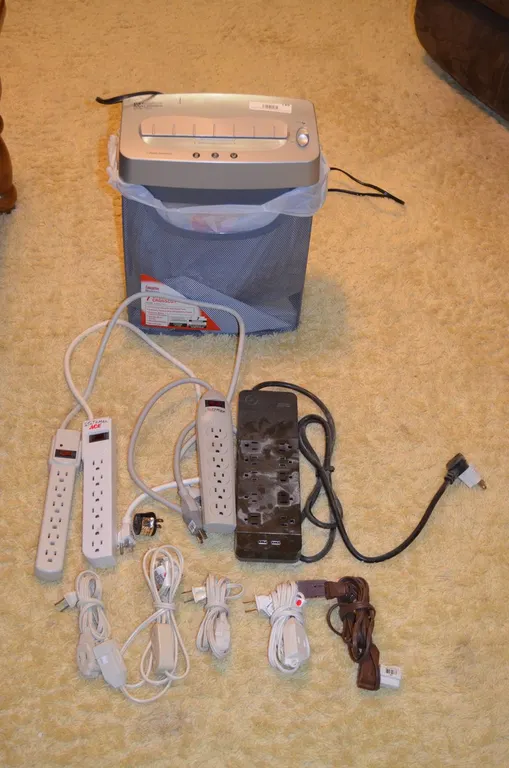 Executive Machines Paper Shredder