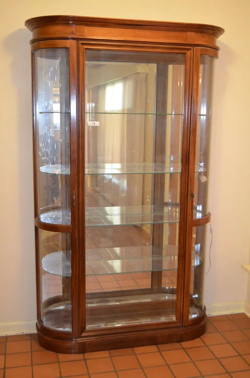 Mirrored Hutch