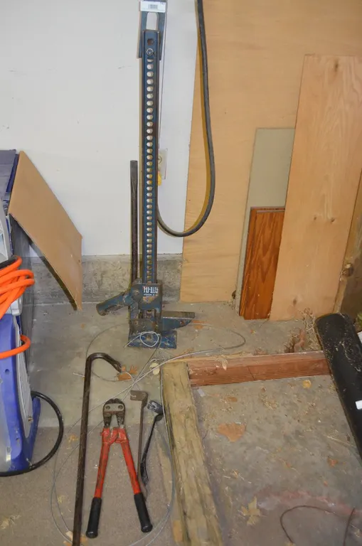 Hi Lift Jack, Crow Bars, Bolt Cutters