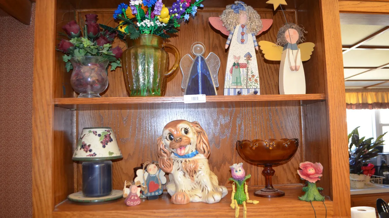 Vases, Candles, Figurines,