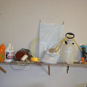 2 Gallon Sprayer, Wire, Rope
