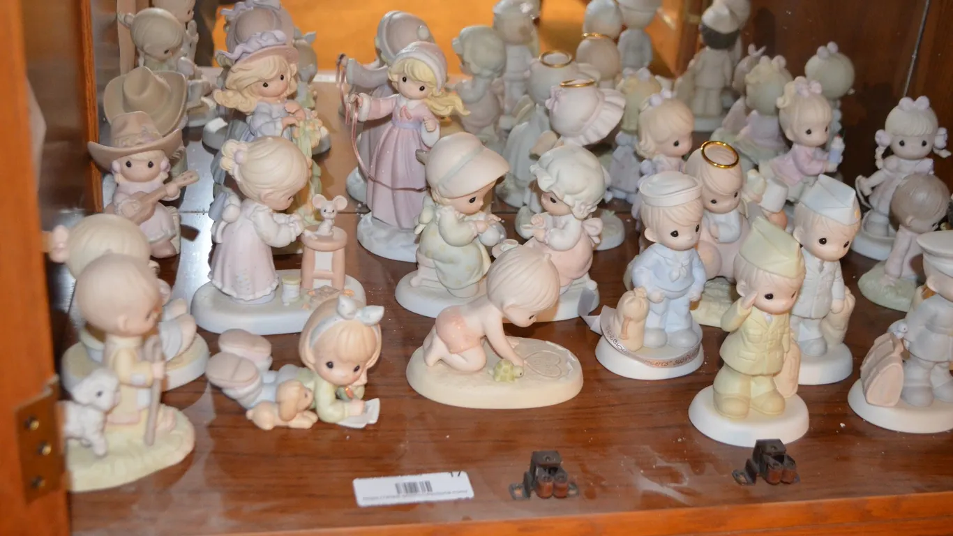 Precious Moments Figurines