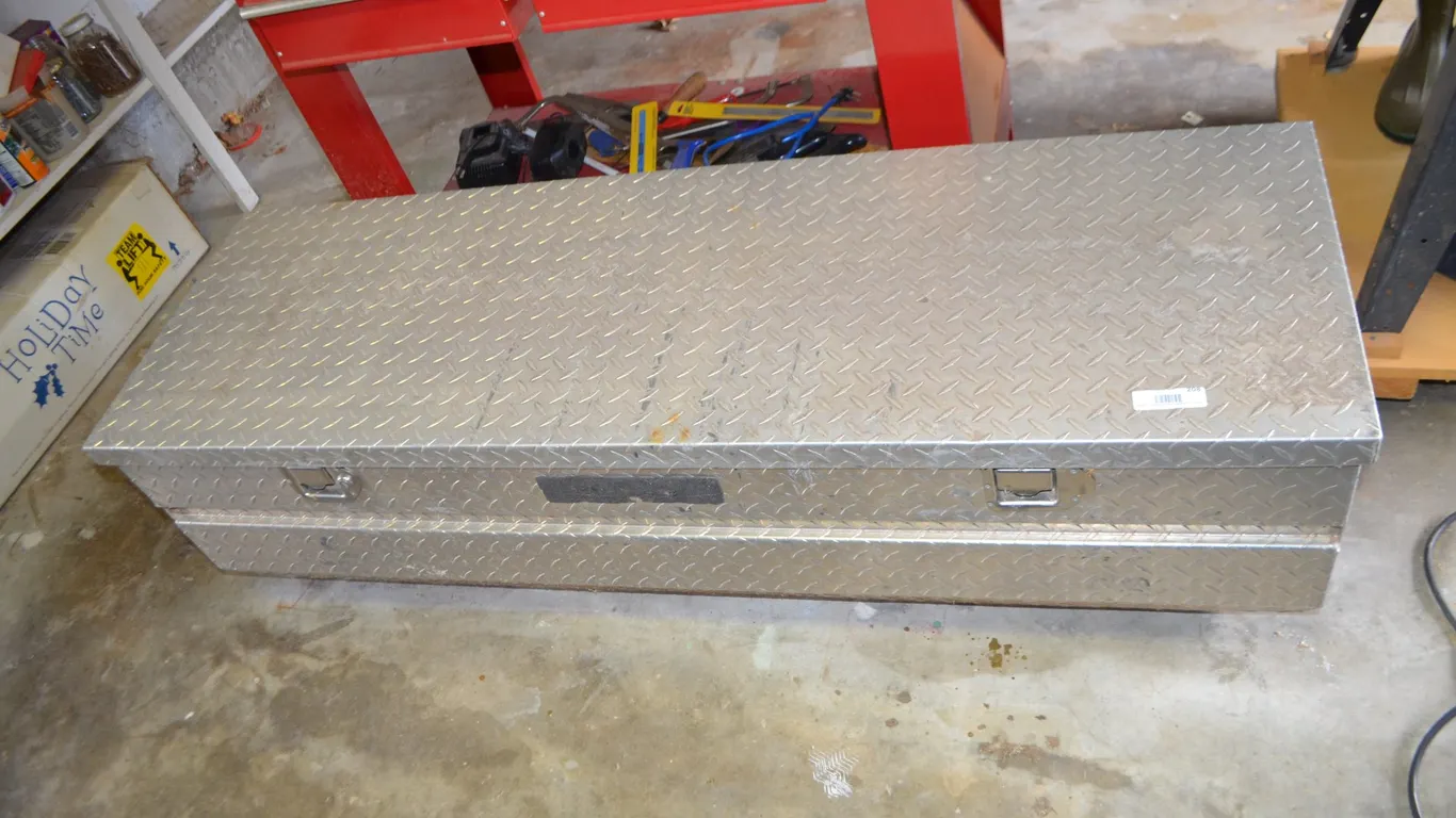Metal In Bed Pickup Tool Box