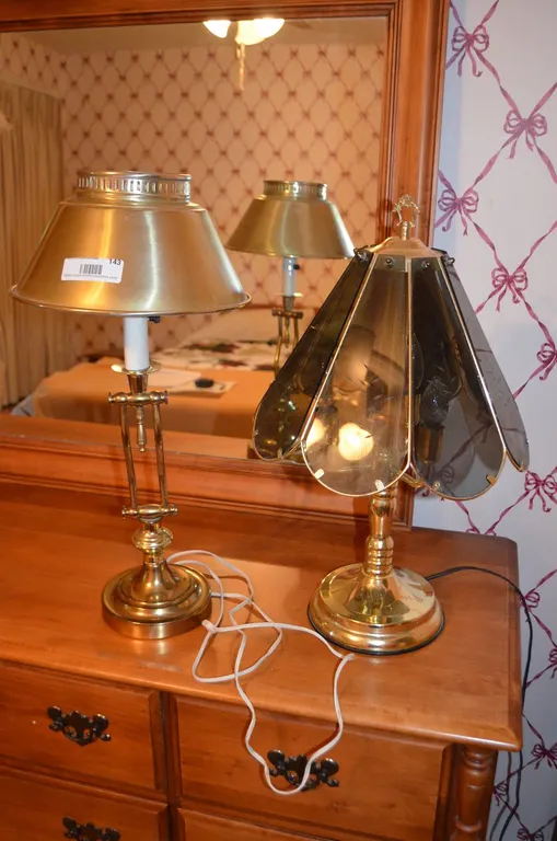 2 Desk Lamps