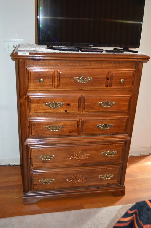 5 Drawer Wooden Dresser
