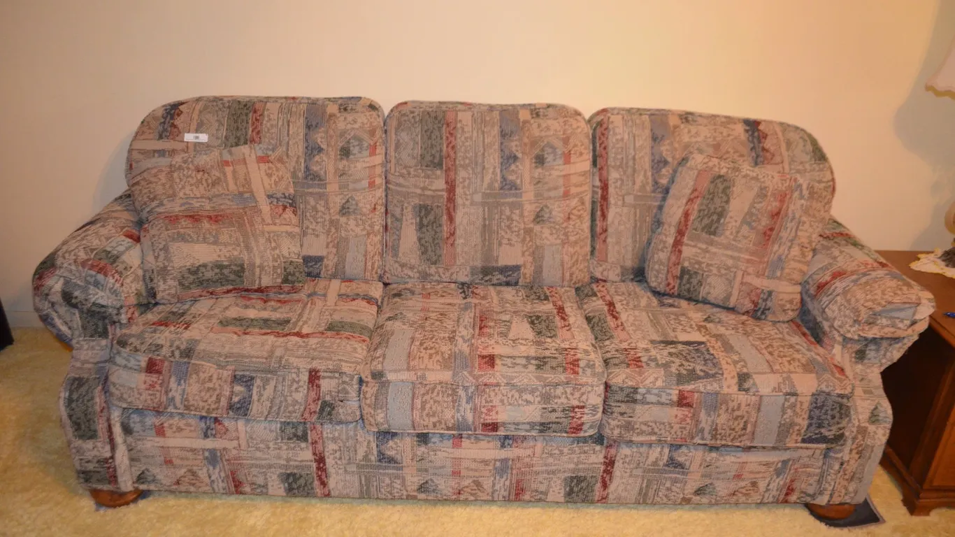 Mastercraft of Omaha Couch