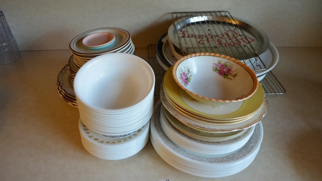 Plates & Bowls
