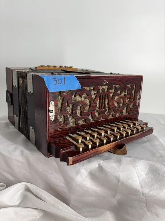 M.HOHNER ACCORDEON