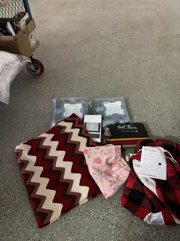 CROCHET AFGAN 6’x5’-NEW BLANKETS-ELECTRIC BLANKET