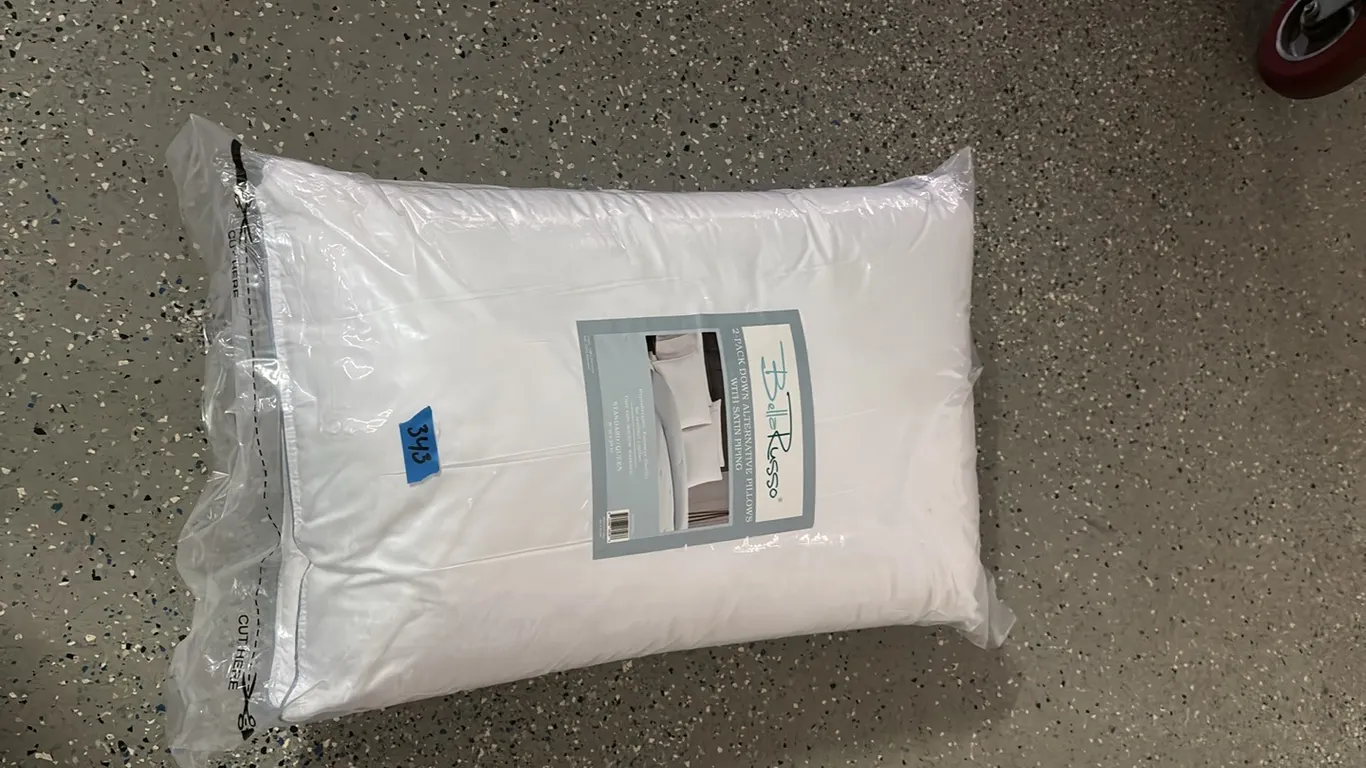 2 NEW BELLA RUSSO QUEEN SIZE PILLOWS