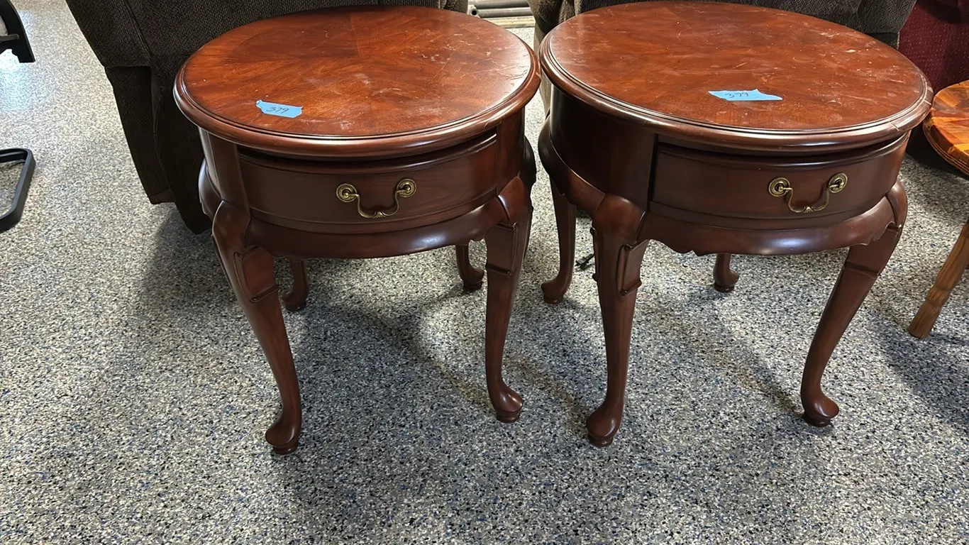 2 MATCHING SIDE TABLES