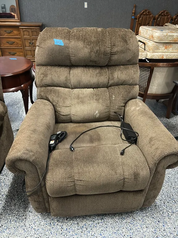 ELECTRIC LIFT CHAIR