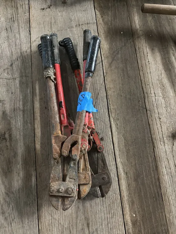 3 BOLT CUTTERS