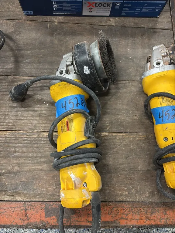 DEWALT 41/2” ANGLE GRINDER