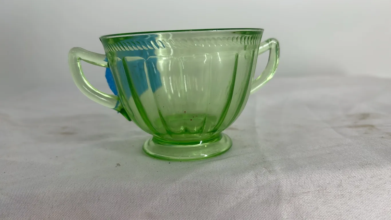 FEDERAL GLASS COMPANY URANIAN SUGAR BOWL