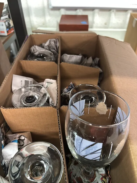 5 WINE GLASSES
