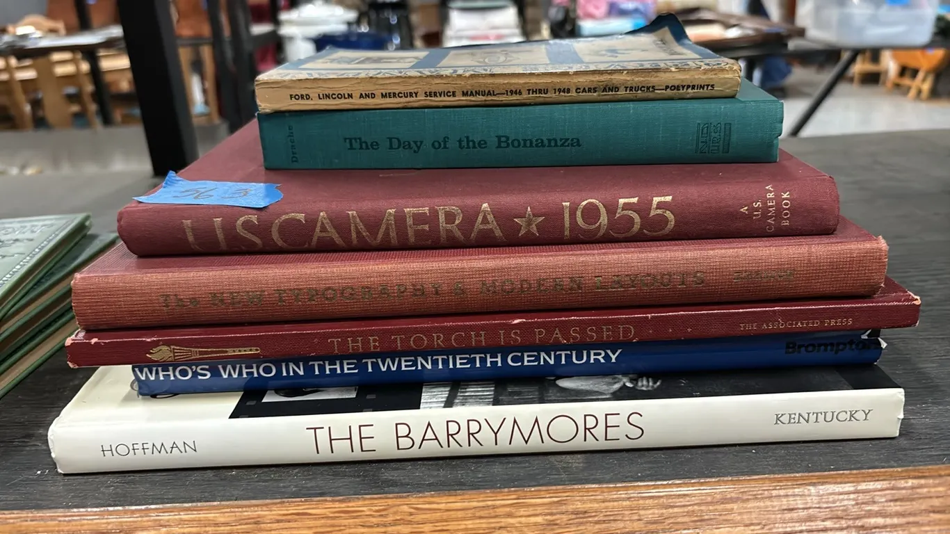 VINTAGE BOOKS