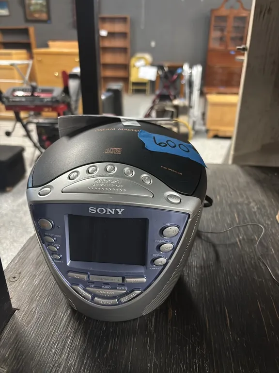 SONY TV WEATHER FM AM CD CLOCK RADIO