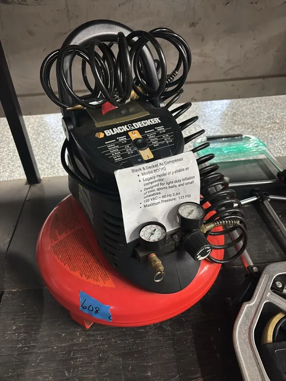 BLACK AND DECKER AIR COMPRESSOR MODEL BDC4G