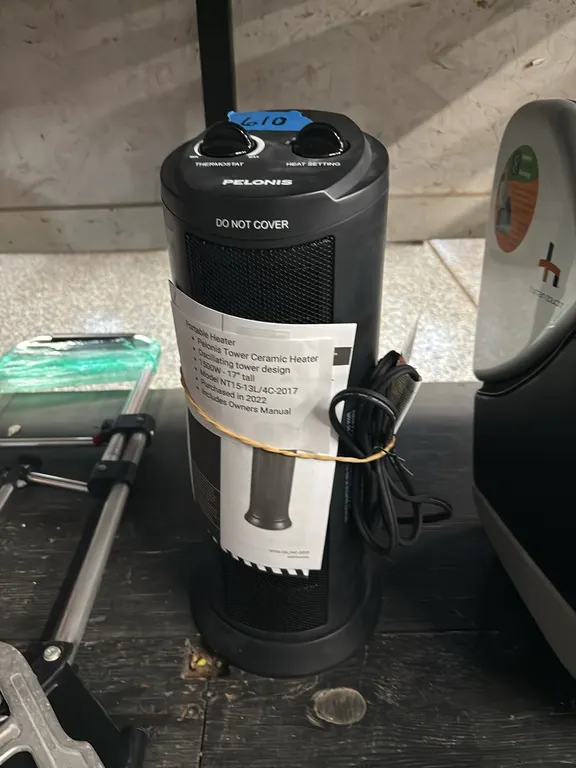PELONIS PORTABLE HEATER