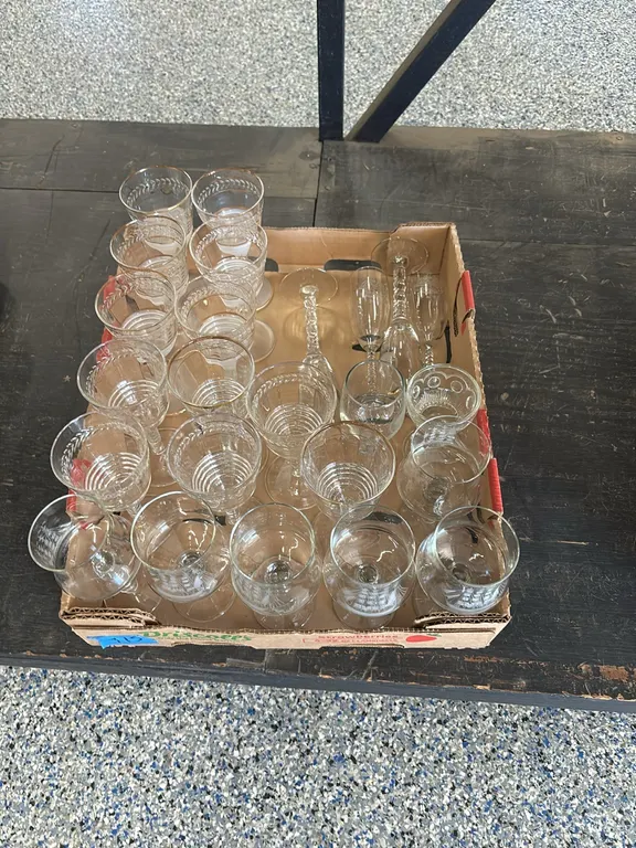 ASSORTMENT OF WINE GLASSES