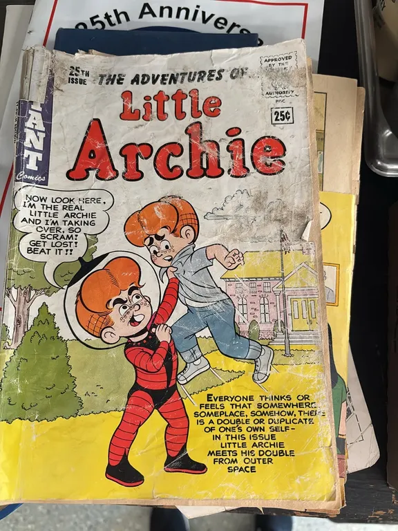 TOTE OF VINTAGE COMIC BOOKS