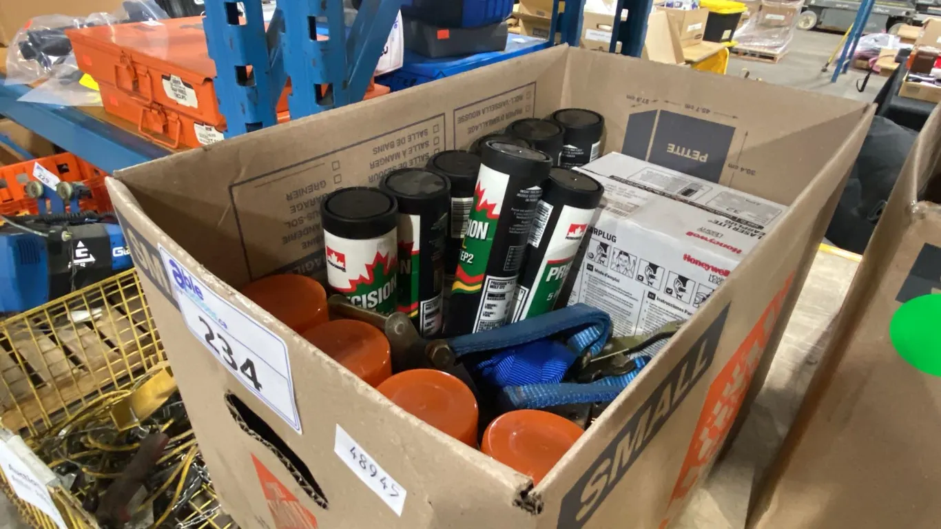BOX OF HEAVY DUTY EP GREASE, KRYLON ORANGE SPRAY PAINT, RATCHET TIE DOWN STRAPS & EARPLUGS