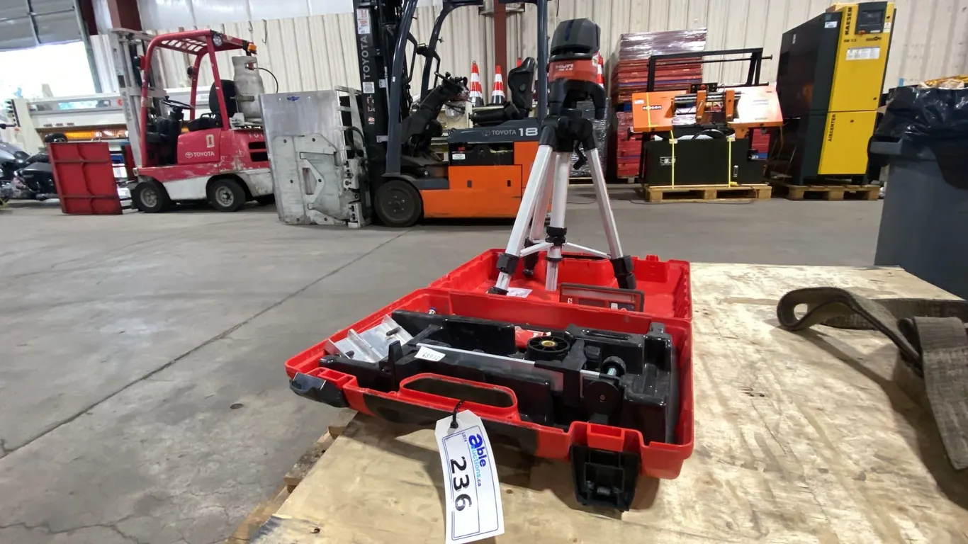 HILTI PM 4-M MULTI LINE LASER IN HARD TRANSPORT CASE
