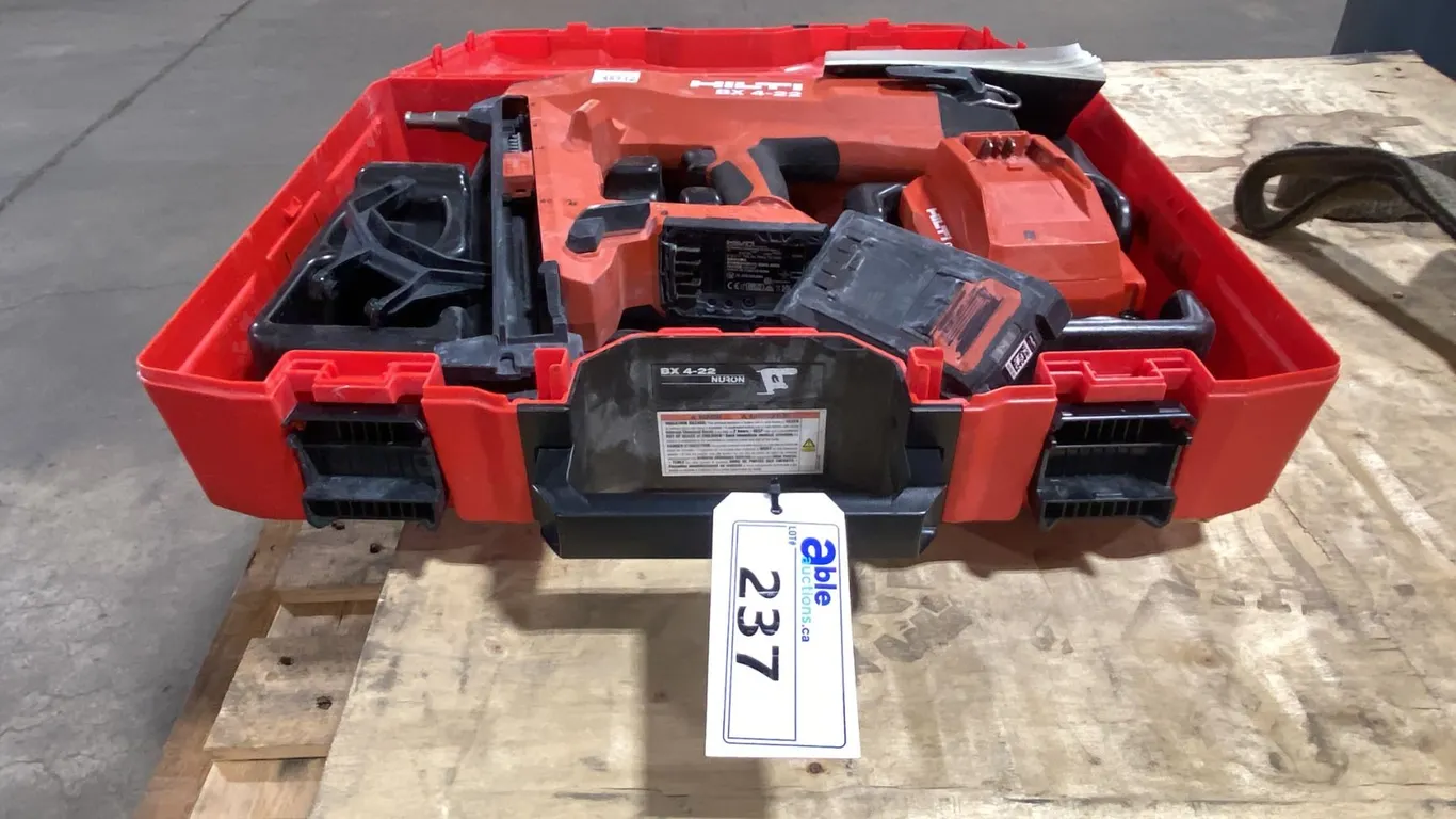 HILTI BX 4-22 NURON CORDLESS CONCRETE NAILER IN HARD TRANSPORT CASE WITH BATTERY & CHARGER