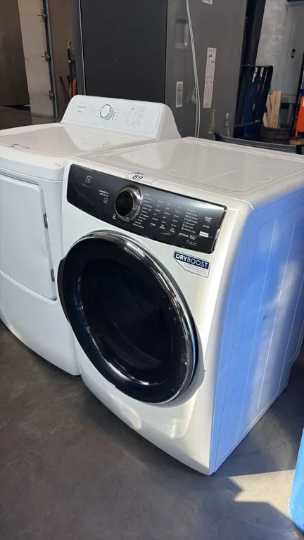 ELECTROLUX ELFE763CAW WHITE 8.0 CU FT STEAM FRONT-LOAD ELECTRIC DRYER 27"W X 32"D X 38"H