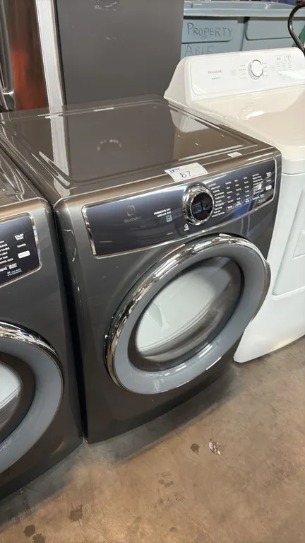 ELECTROLUX TITANIUM 8.0 CU FT PERFECT STEAM FRONT-LOAD ELECTRIC DRYER 27"W X 32"D X 38"H