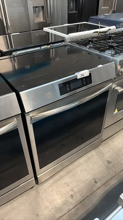 FRIGIDAIRE 30-INCH INDUCTION RANGE, STONE-BAKED PIZZA OVEN, TOTAL CONVECTION, STAINLESS