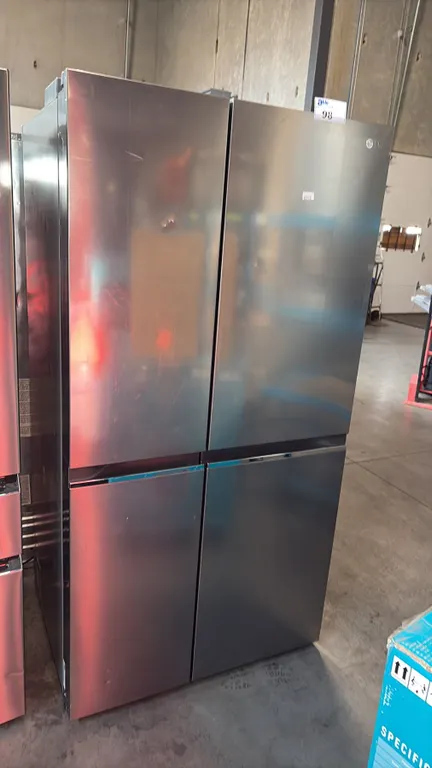 LG LS23C4000V PRIME SILVER 23.1 CU FT DOOR COOLING+ COUNTER-DEPTH REFRIGERATOR