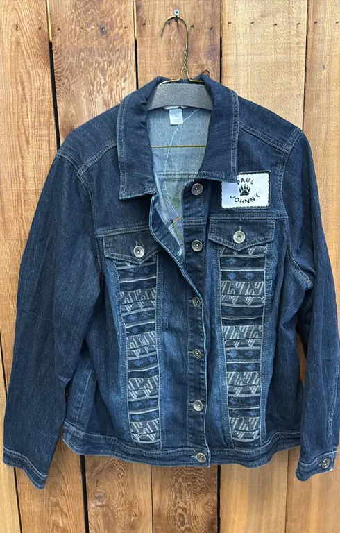 ORIGINAL PAUL JOHNNY WEARABLE ART DENIM JACKET WITH HAND-STICHED FLANNEL APPLIQUE DESIGN: SIZE 1X