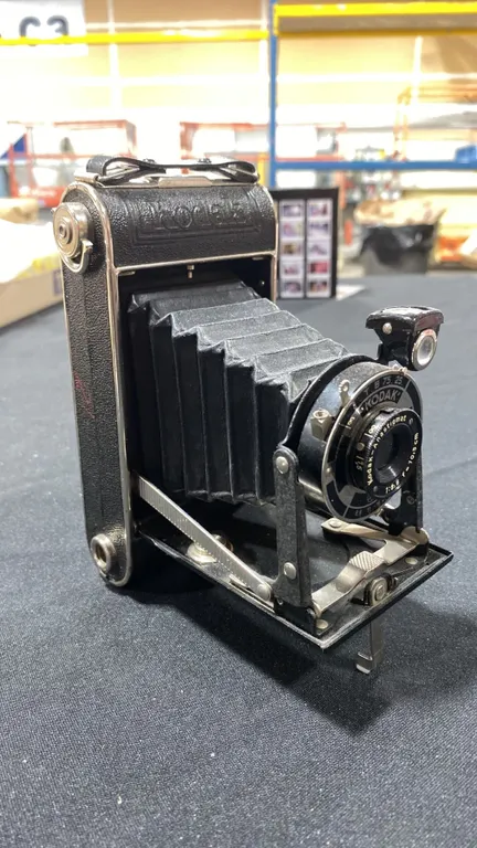 KODAK JUNIOR 620 FOLD-UP CAMERA
