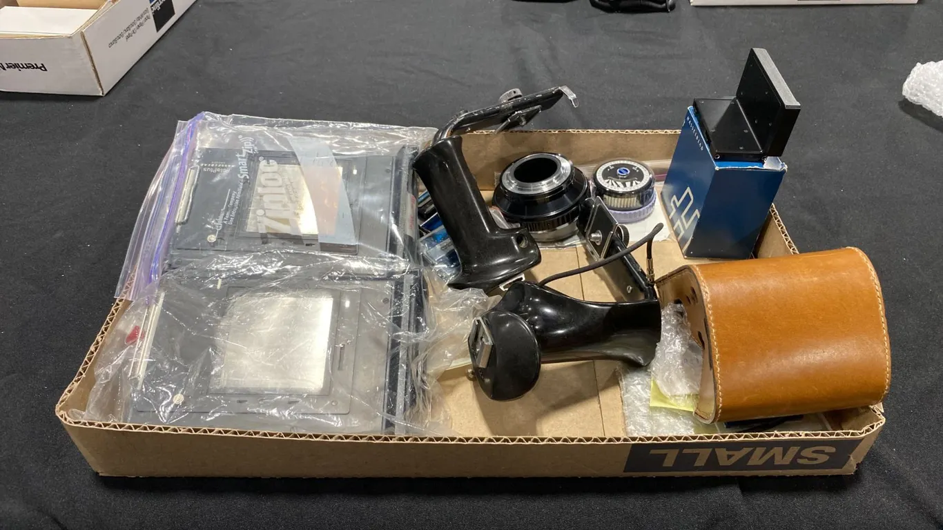 LARGE GROUP OF ASSORTED HASSELBLAD VINTAGE CAMERA PARTS & ACCESSORIES